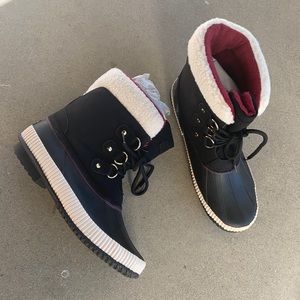 NIB Tommy Hilfiger Ebonie mid-calf cold weather boots